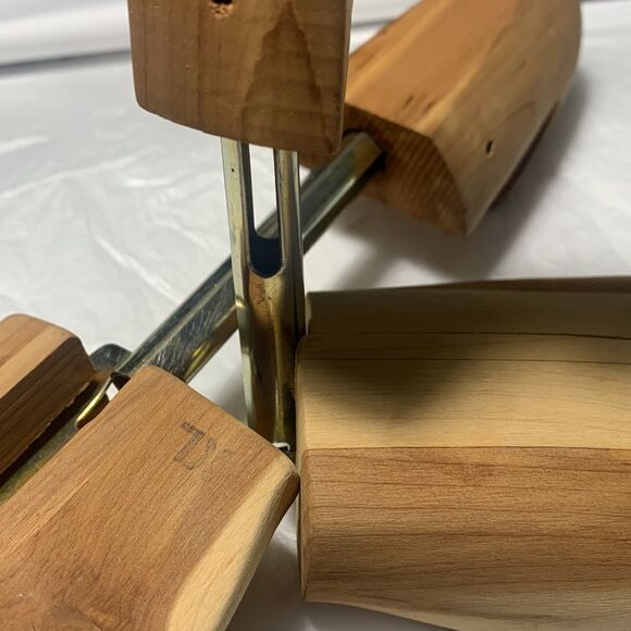 Florsheim Cedar Wood Shoe Trees - XL adjustable - Picture 4 of 5